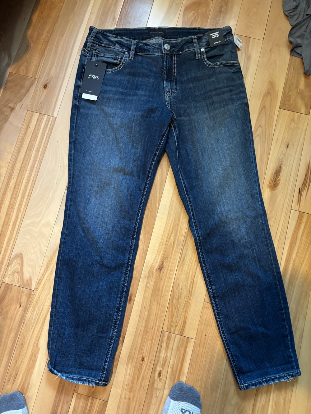 Silver Jeans Women’s Slim Straight Jeans - Dark Blue Wash